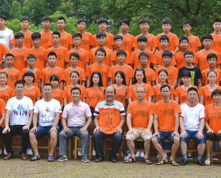 正源学校2015届初三毕业班合影（140-151班）